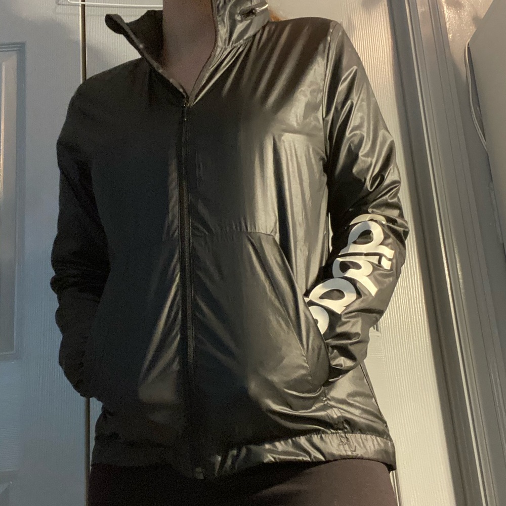 Addis’s rain jacket - Picture 2 of 5